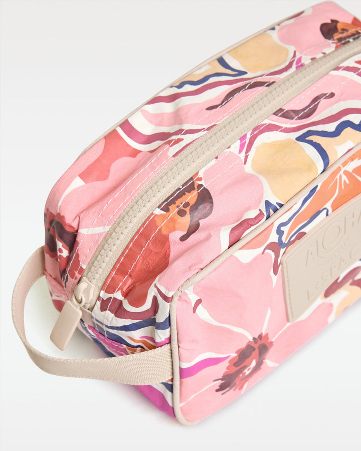 Aloha Lost In Blooms Dopp Kit - Lost In The Blooms